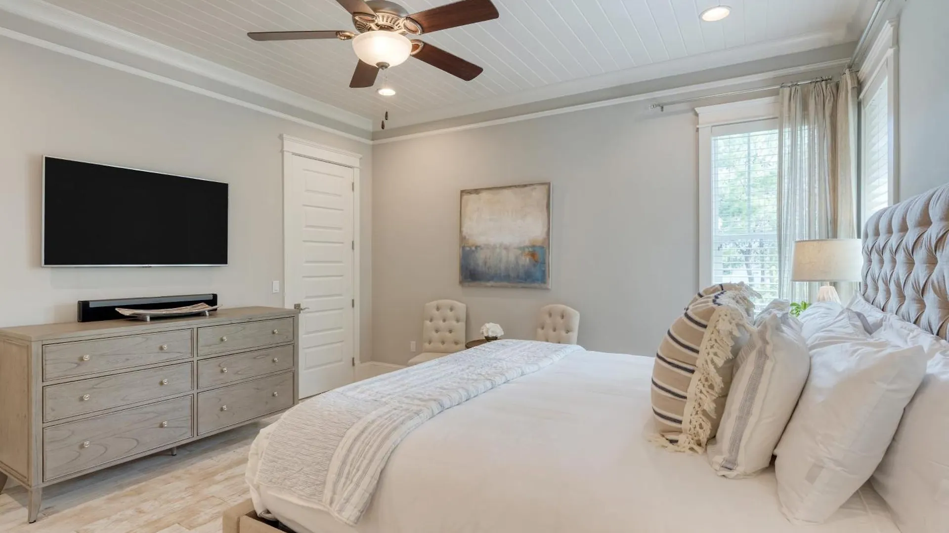Holiday home Shine On The Shore By Avantstay Pool Golf Cart Panama City Beach United States